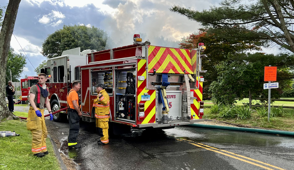 Three photos below show GKbuilt Engines E4 and E5 operating at a